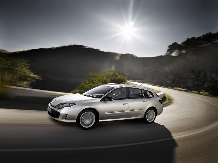  Renault Laguna GT 2008 года  (фото 19 из 62)
